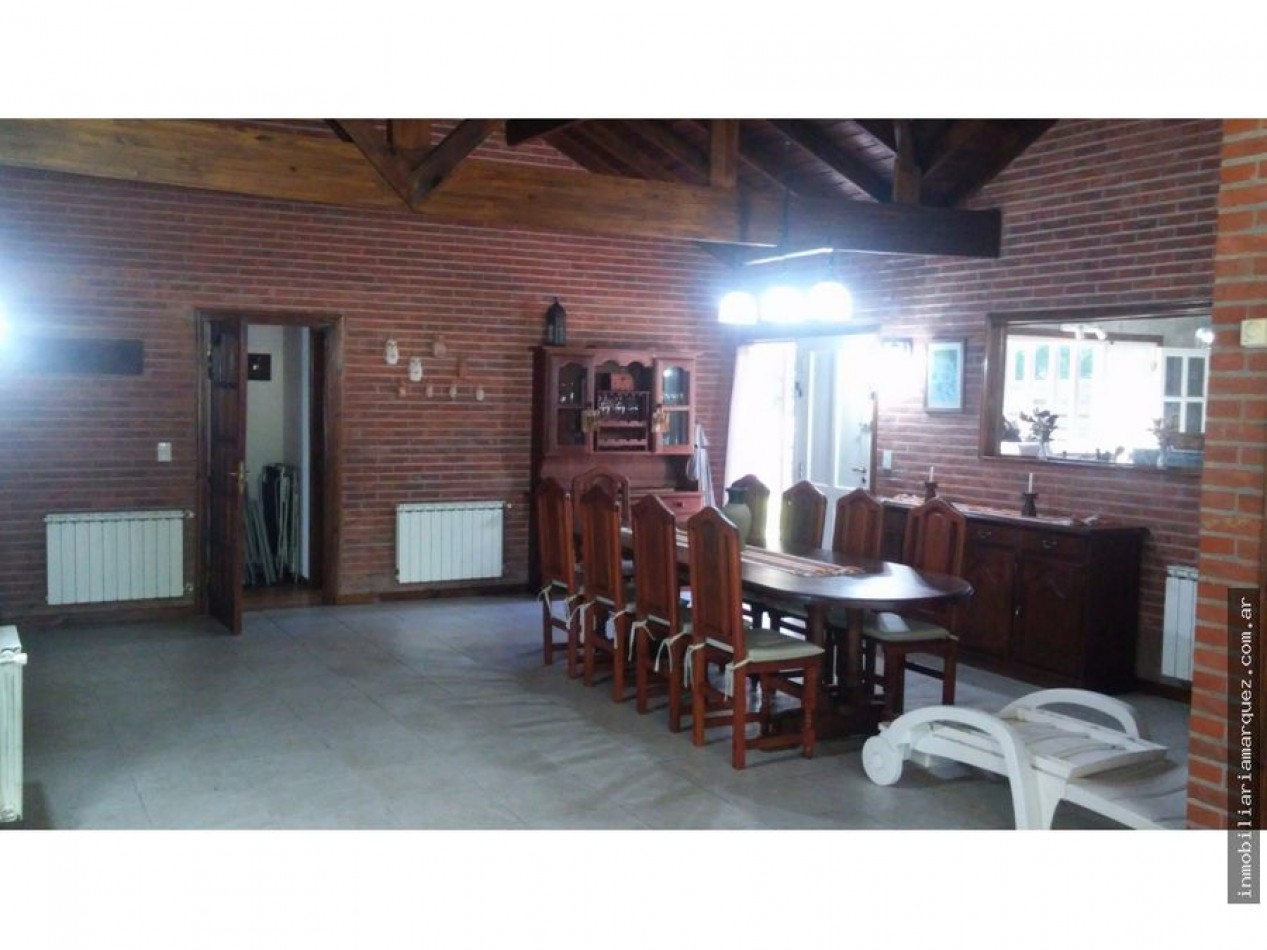 CASA EN VENTA EN PINAMAR