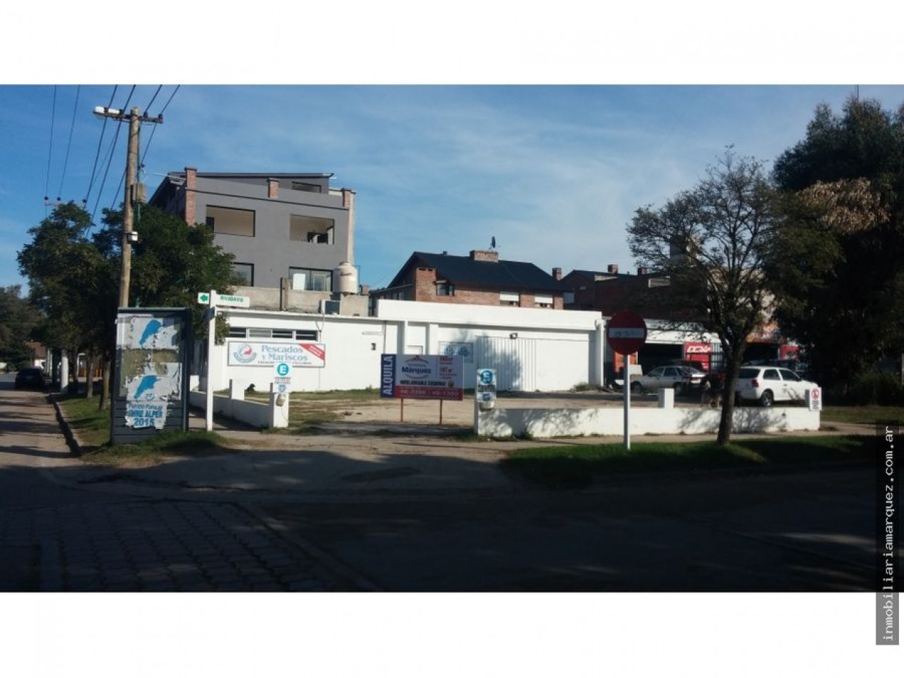 LOCAL COMERCIAL EN ALQUILER EN PINAMAR